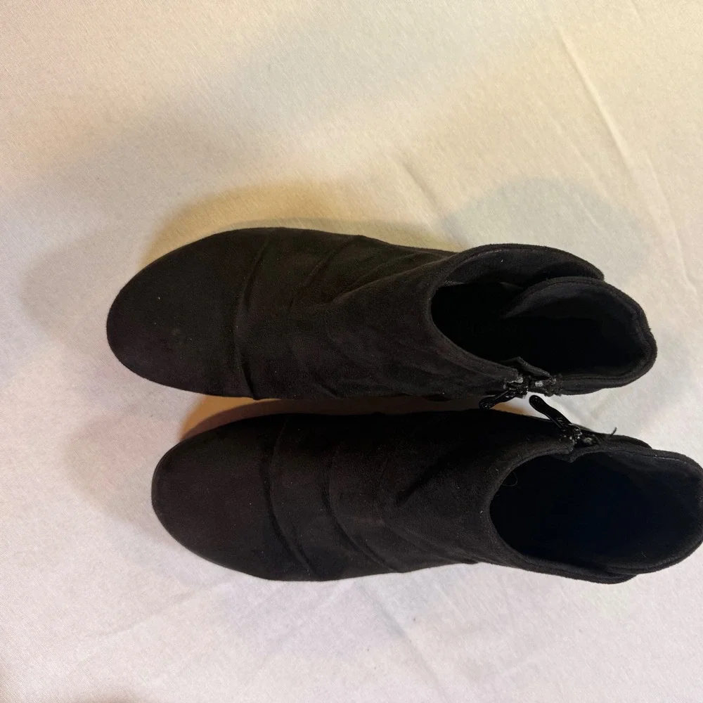 Bussola Coimbra Ankle Boots Women 38 7.5 Black Ruched Suede Comfort Minimalist